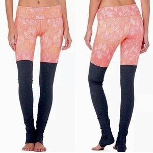 ALO Yoga goddess leggings guava indigo and heather color block size XS